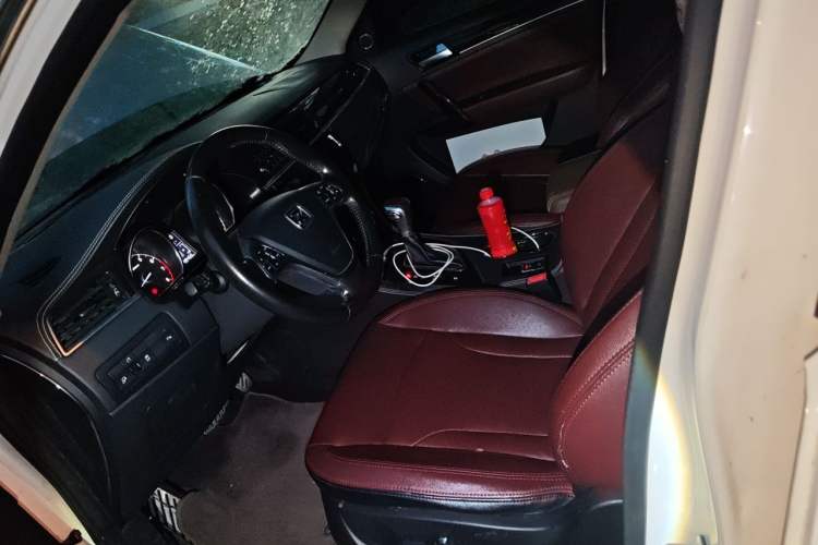 Used Zotye T600 2016 2.0T DCT Prestige Edition Left Front Seat