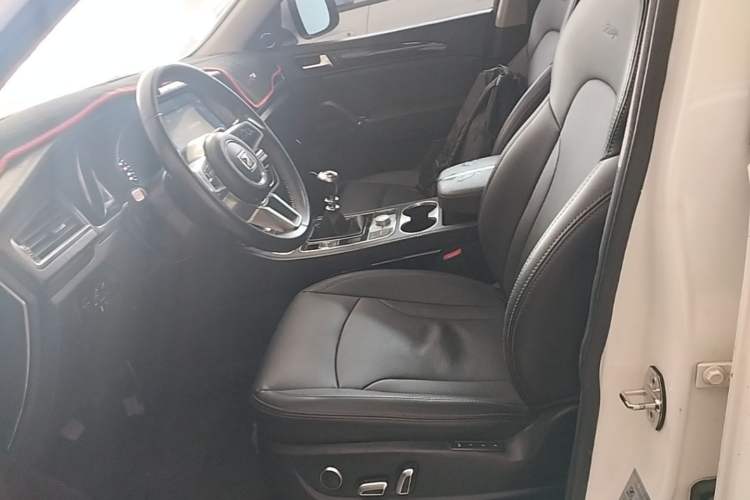 Used Zotye T600 2016 Sport Edition 1.5T Manual Luxury Model Left Front Seat