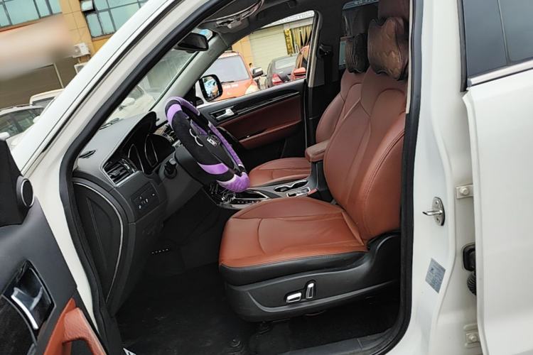 Used Zotye T600 2016 2.0T DCT Prestige Edition Left Front Seat