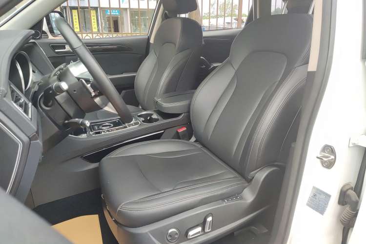 Used Zotye T600 2016 Sport Edition 2.0T DCT Luxury Model Left Front Seat