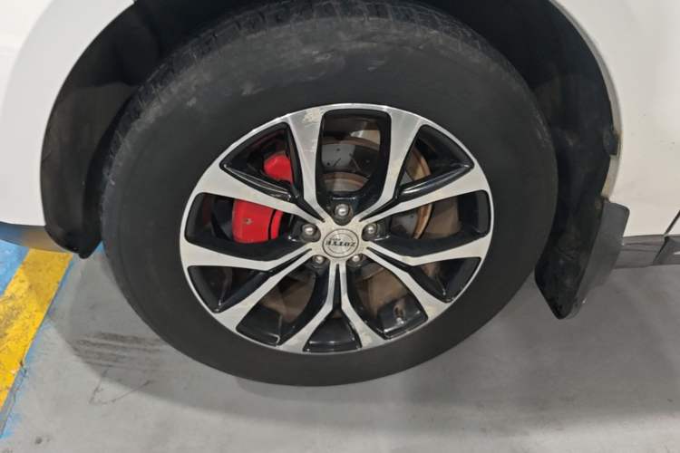 Used Zotye T600 2016 Sports Edition 1.5T Manual Luxury Model Left Front Wheel Hub