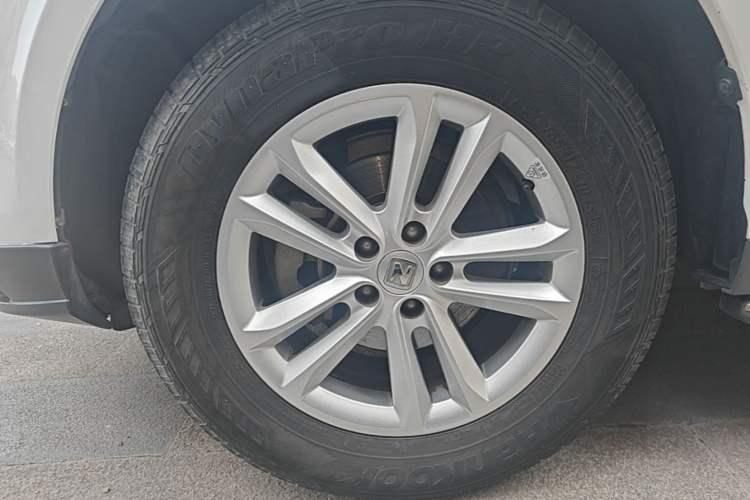 Used Zotye T600 2016 1.5T Manual Luxury Edition Left Front Wheel Hub