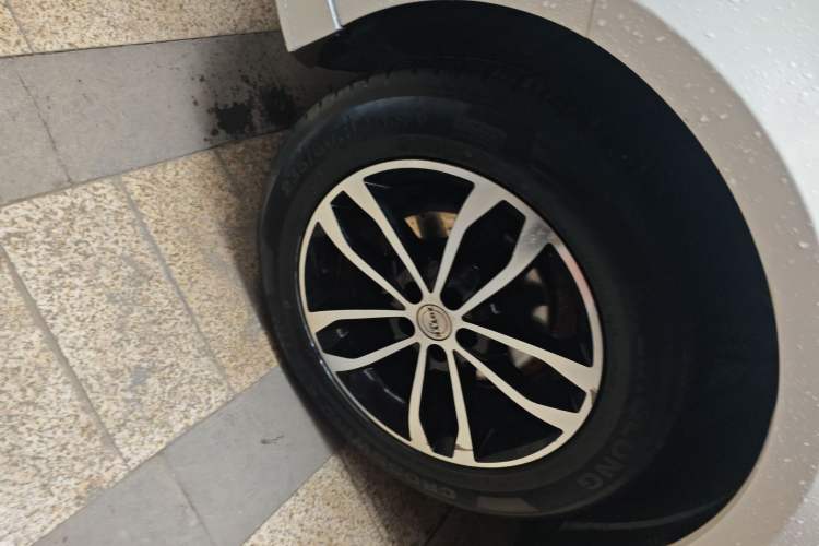 Used Zotye T600 2016 2.0T DCT Prestige Edition Left Front Wheel Hub