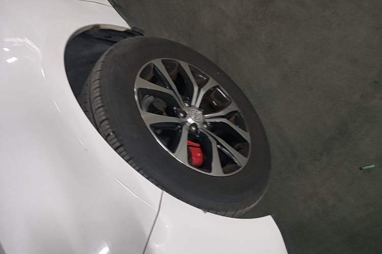 Used Zotye T600 2016 Sport Edition 2.0T DCT Luxury Model Left Front Wheel Hub