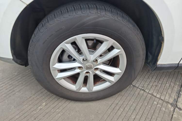 Used Zotye T600 2016 1.5T Manual Luxury Edition Left Front Wheel Hub