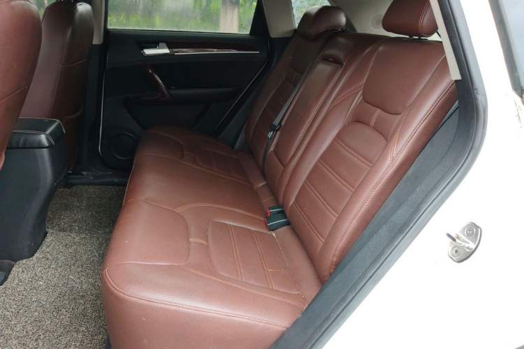 Used Zotye T600 2016 1.5T Manual Elite Edition Left Rear Seat