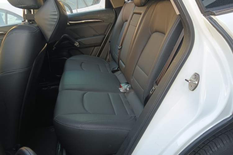Used Zotye T600 2016 Sports Edition 1.5T Manual Luxury Model Left Rear Seat