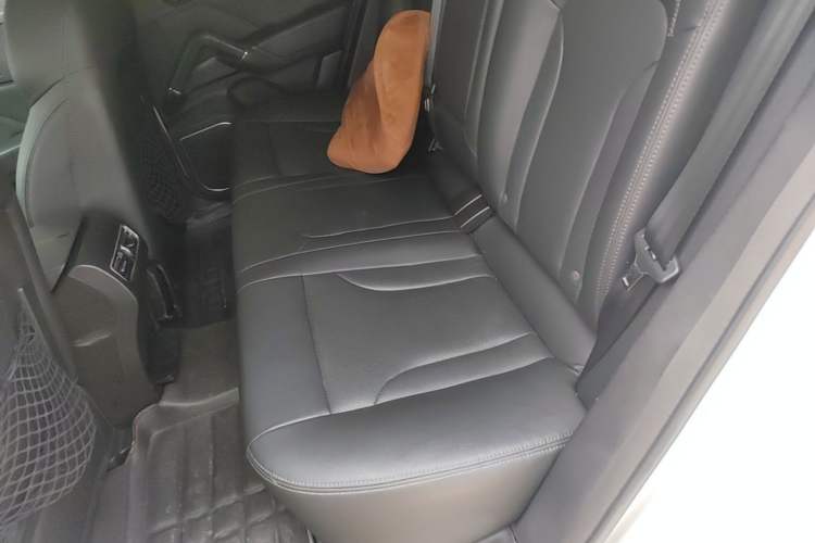 Used Zotye T600 2016 Sport Edition 2.0T DCT Prestige Model Left Rear Seat