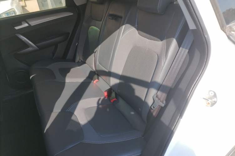 Used Zotye T600 2016 1.5T Manual Elite Edition Left Rear Seat