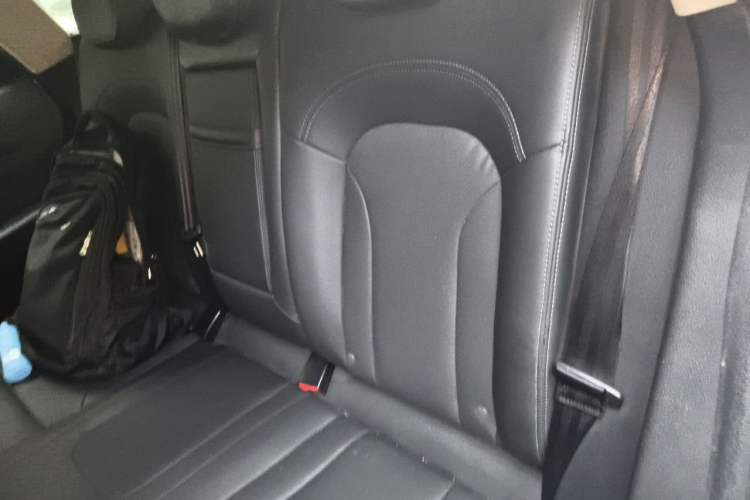 Used Zotye T600 2016 Sport Edition 1.5T Manual Luxury Model Left Rear Seat