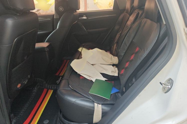 Used Zotye T600 2016 Sports Edition 1.5T Manual Luxury Model Left Rear Seat