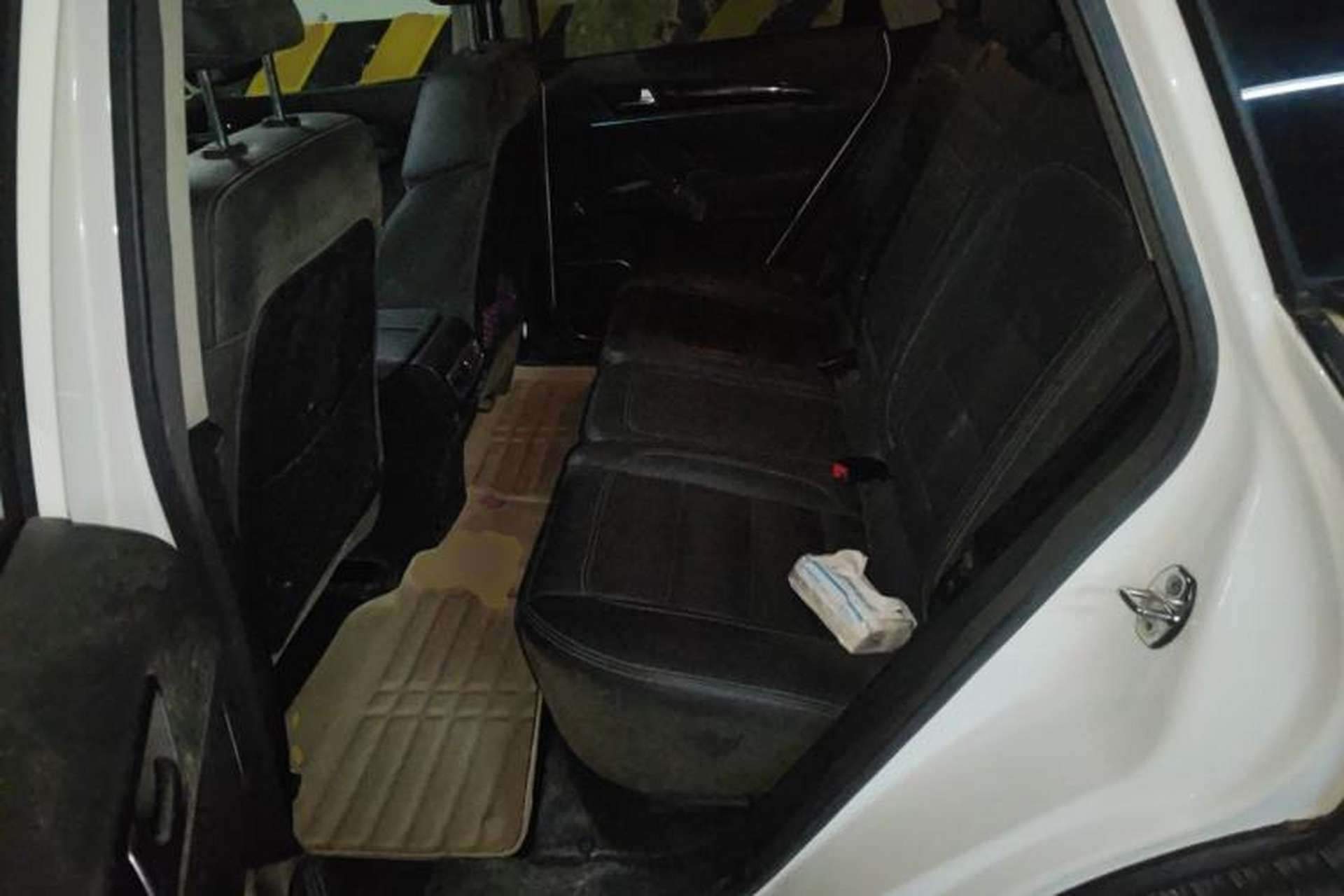 Used Zotye T600 2016 Sport Edition 2.0T DCT Prestige Model Left Rear Seat
