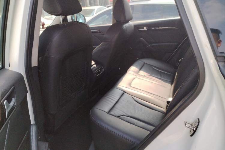 Used Zotye T600 2016 Sport Edition 1.5T Manual Luxury Model Left Rear Seat