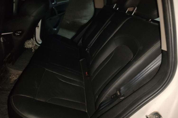 Used Zotye T600 2016 1.5T Manual Luxury Edition Left Rear Seat