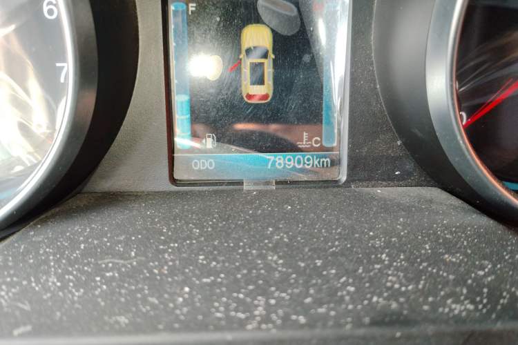 Used Zotye T600 2016 Sports Edition 1.5T Manual Luxury Model Odometer Close Up