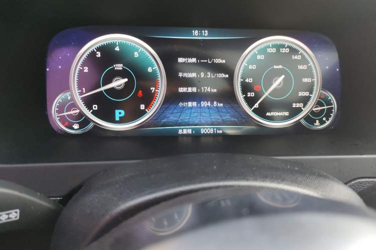 Used Zotye T600 2016 Sport Edition 2.0T DCT Prestige Model Odometer Close Up