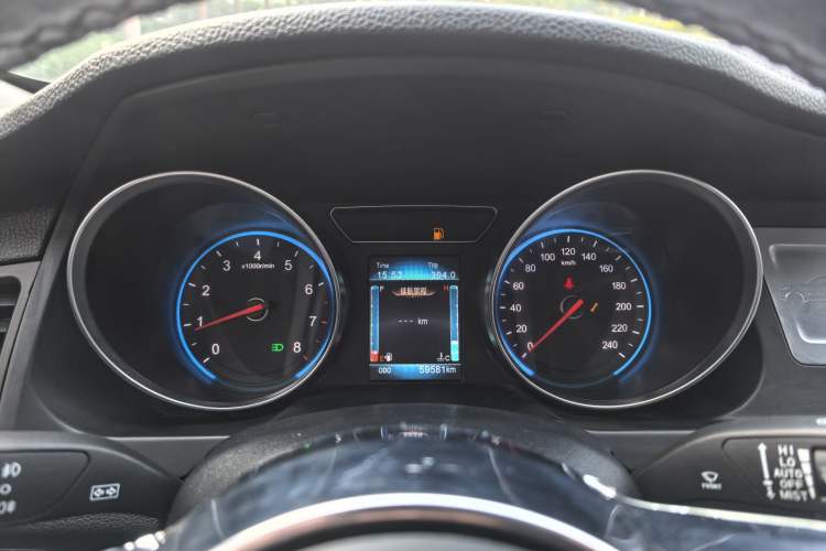 Used Zotye T600 2016 Sport Edition 1.5T Manual Luxury Model Odometer Close Up