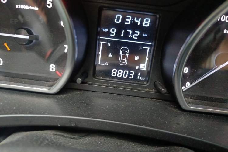 Used Zotye T600 2016 1.5T Manual Luxury Edition Odometer Close Up