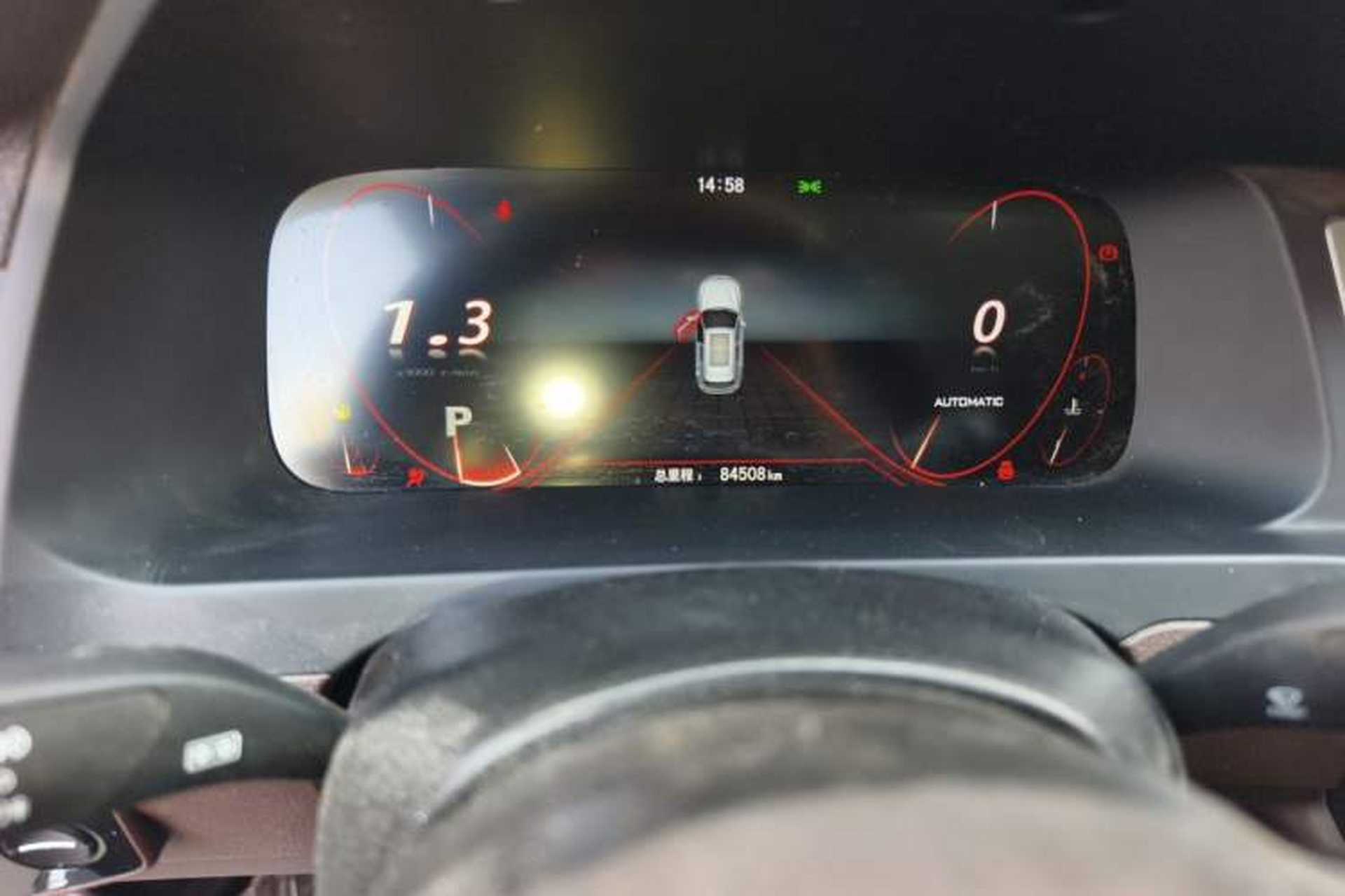 Used Zotye T600 2016 Sport Edition 2.0T DCT Prestige Model Odometer Close Up