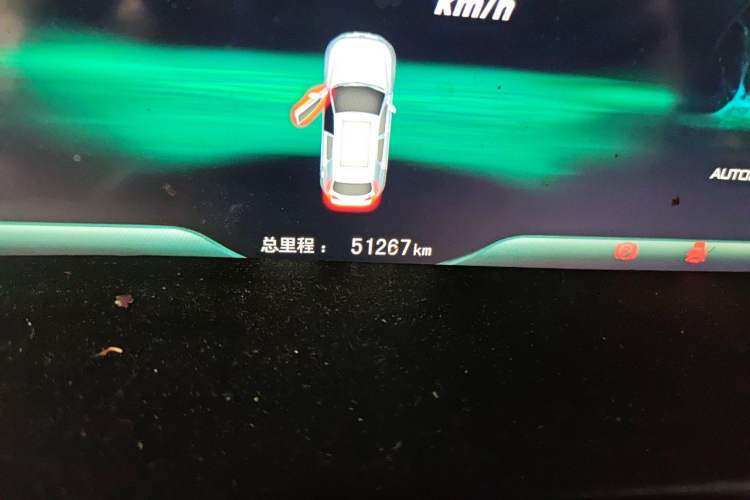 Used Zotye T600 2016 Sport Edition 2.0T DCT Prestige Model Odometer Close Up
