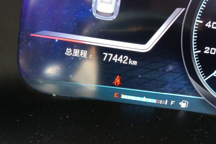 Used Zotye T600 2016 Sport Edition 2.0T DCT Prestige Model Odometer Close Up