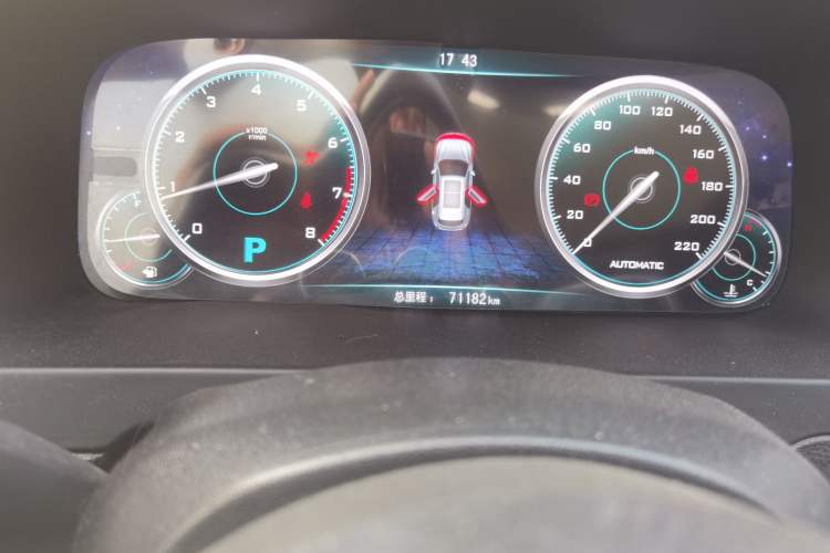 Used Zotye T600 2016 Sport Edition 2.0T DCT Prestige Model Odometer Close Up
