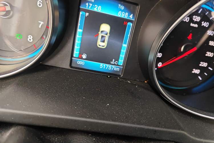 Used Zotye T600 2016 Sports Edition 1.5T Manual Luxury Model Odometer Close Up
