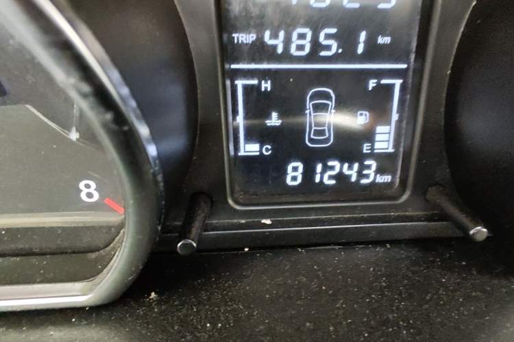Used Zotye T600 2016 1.5T Manual Luxury Edition Odometer Close Up