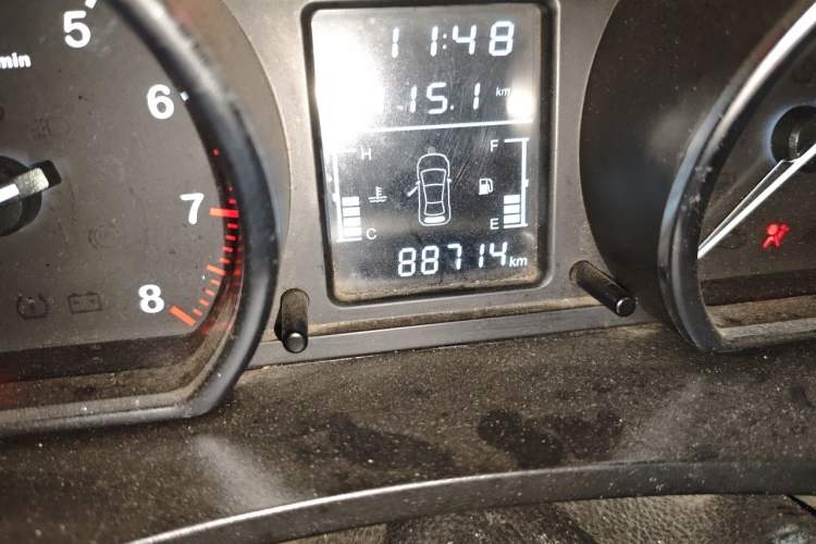 Used Zotye T600 2016 1.5T Manual Luxury Edition Odometer Close Up