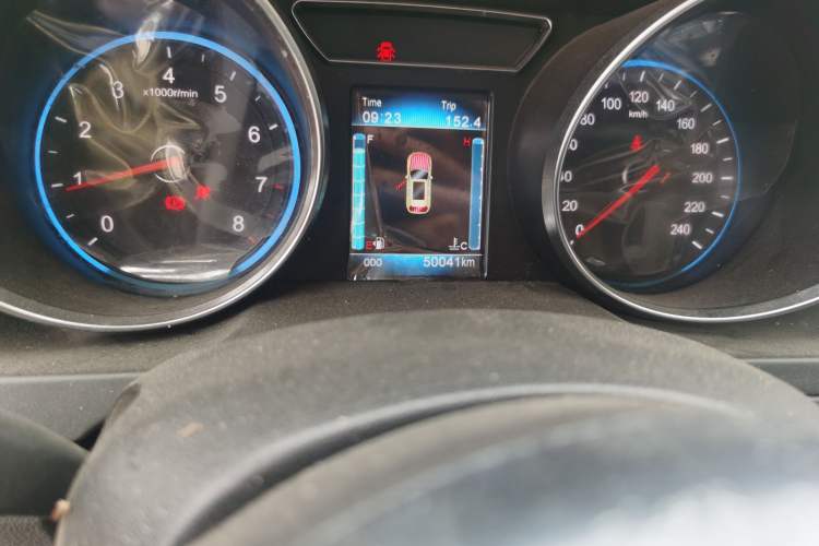 Used Zotye T600 2016 Sports Edition 1.5T Manual Luxury Model Odometer Close Up