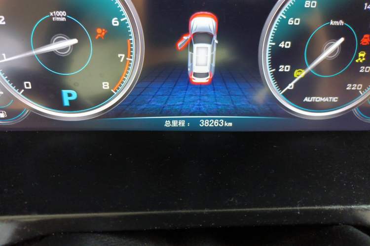 Used Zotye T600 2016 Sport Edition 2.0T DCT Luxury Model Odometer Close Up