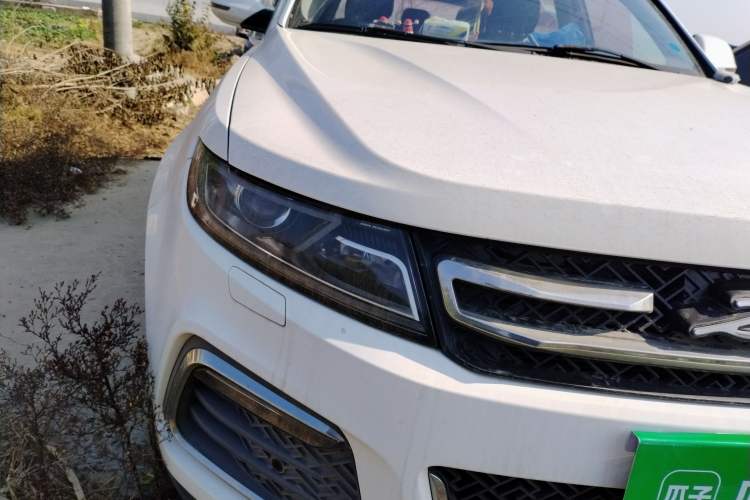 Used Zotye T600 2016 Sports Edition 1.5T Manual Luxury Model Right Front Headlight