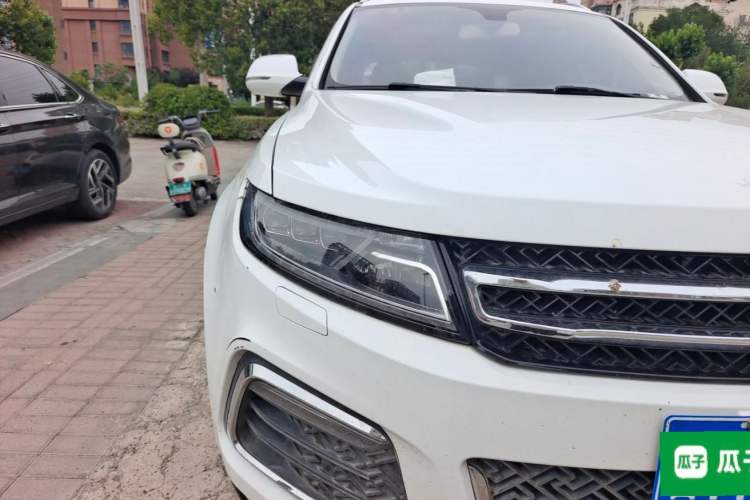 Used Zotye T600 2016 Sport Edition 2.0T DCT Luxury Model Right Front Headlight