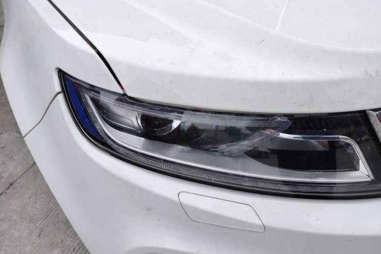 Used Zotye T600 2016 Sports Edition 1.5T Manual Luxury Model Right Front Headlight