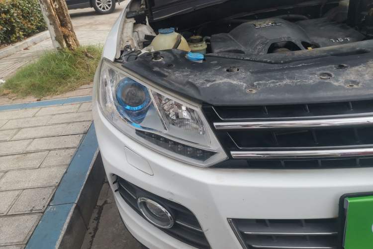 Used Zotye T600 2016 1.5T Manual Luxury Edition Right Front Headlight