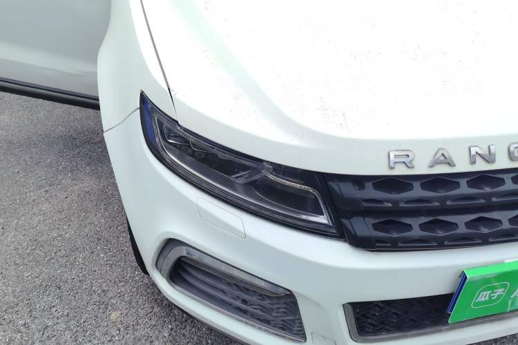 Used Zotye T600 2016 Sport Edition 2.0T DCT Prestige Model Right Front Headlight