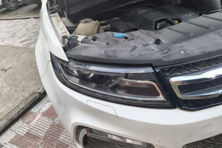 Used Zotye T600 2016 Sport Edition 1.5T Manual Luxury Model Right Front Headlight