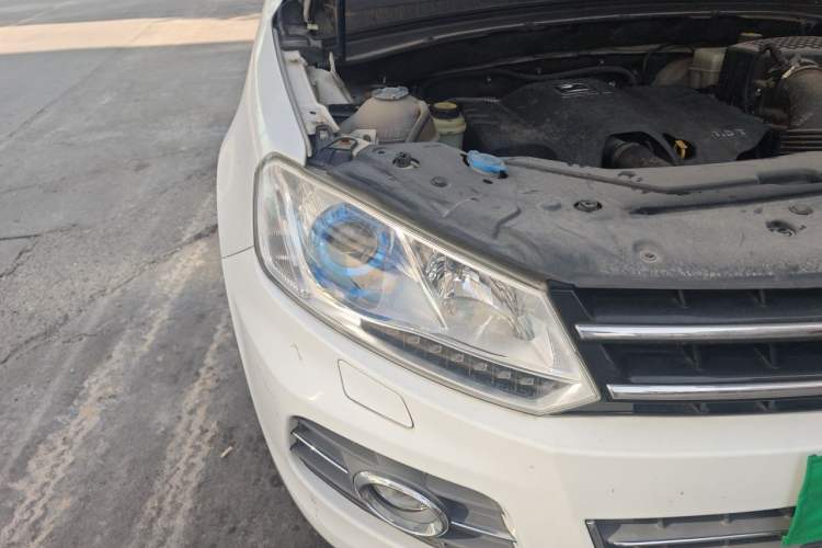 Used Zotye T600 2016 Sports Edition 1.5T Manual Luxury Model Right Front Headlight