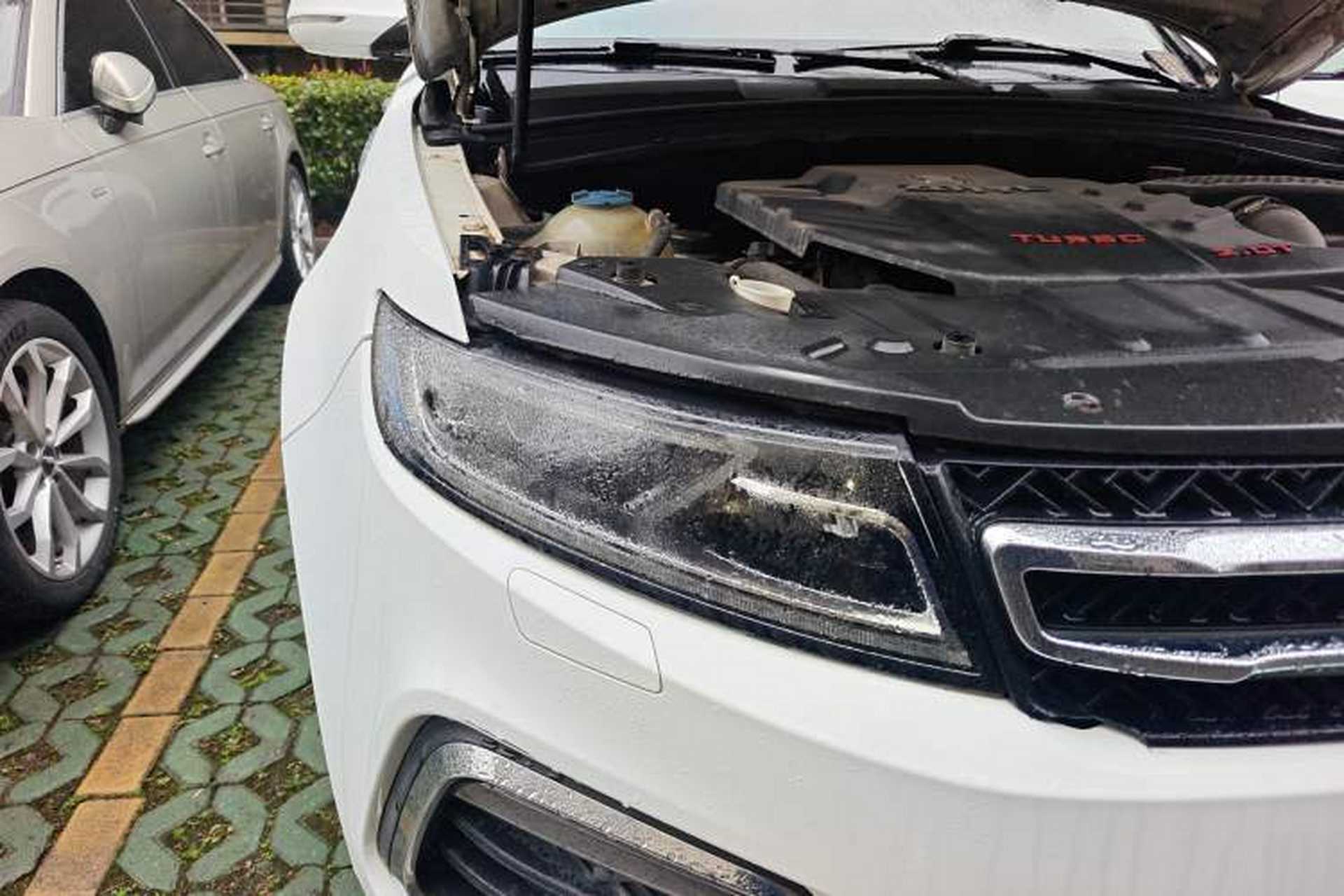 Used Zotye T600 2016 Sport Edition 2.0T DCT Prestige Model Right Front Headlight