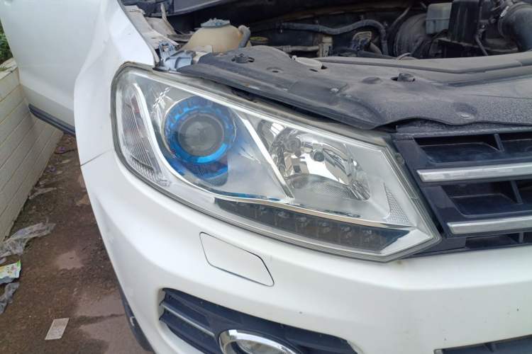 Used Zotye T600 2016 1.5T Manual Luxury Edition Right Front Headlight