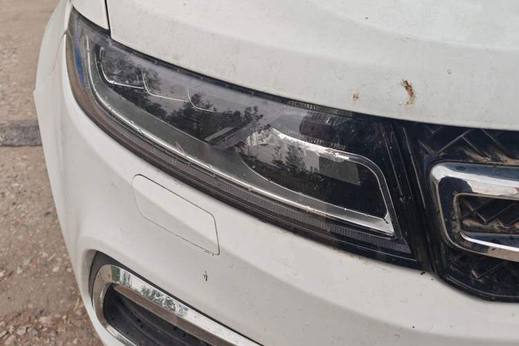 Used Zotye T600 2016 Sport Edition 2.0T DCT Prestige Model Right Front Headlight