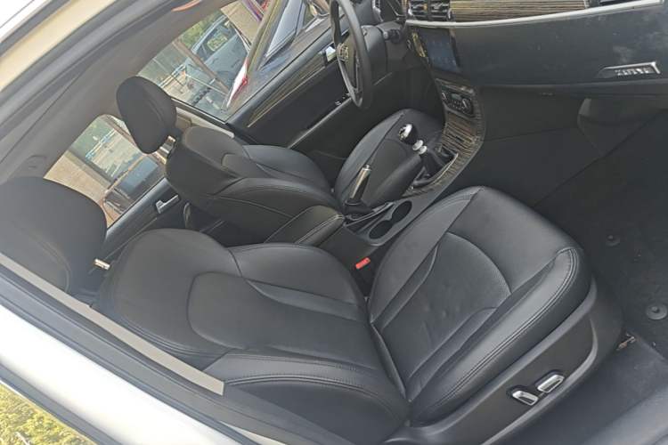 Used Zotye T600 2016 1.5T Manual Luxury Edition Right Front Seat