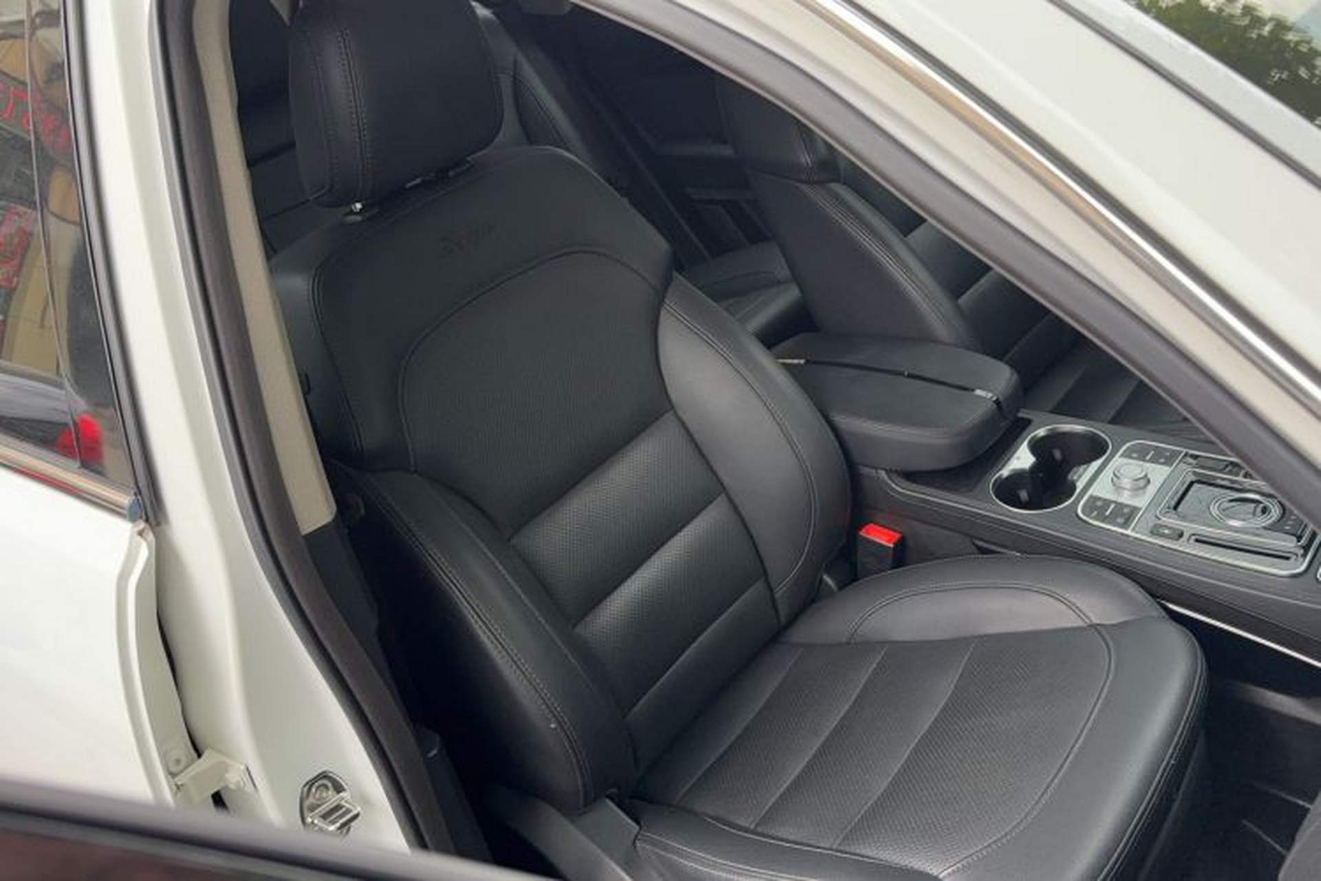 Used Zotye T600 2016 Sport Edition 2.0T DCT Flagship Model Right Front Seat