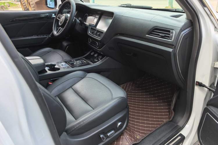 Used Zotye T600 2016 Sport Edition 2.0T DCT Prestige Model Right Front Seat