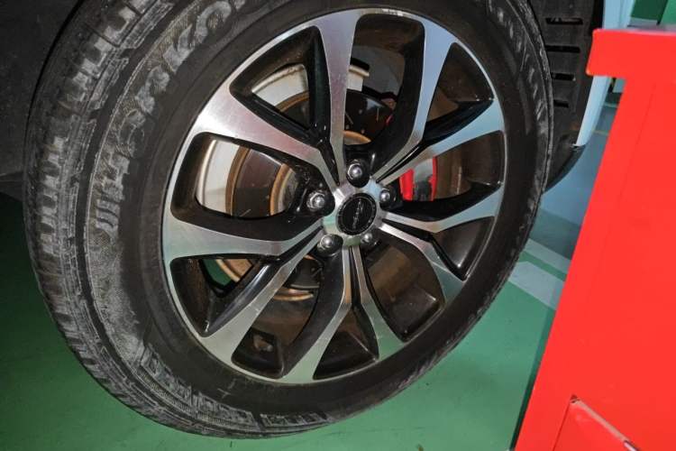 Used Zotye T600 2016 Sports Edition 1.5T Manual Luxury Model Right Front Wheel Hub