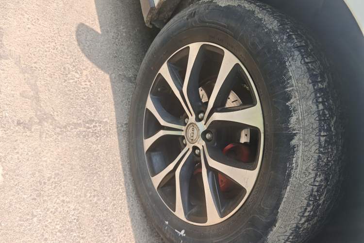 Used Zotye T600 2016 Sport Edition 1.5T Manual Luxury Model Right Front Wheel Hub