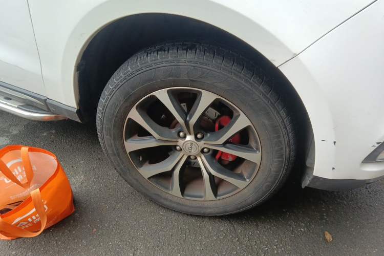 Used Zotye T600 2016 Sport Edition 1.5T Manual Luxury Model Right Front Wheel Hub
