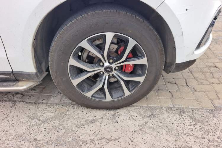 Used Zotye T600 2016 Sport Edition 2.0T DCT Luxury Model Right Front Wheel Hub