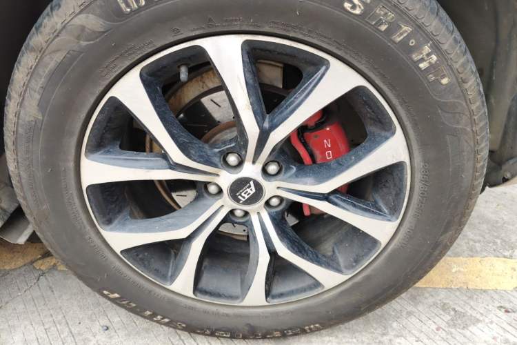 Used Zotye T600 2016 Sports Edition 1.5T Manual Luxury Model Right Front Wheel Hub