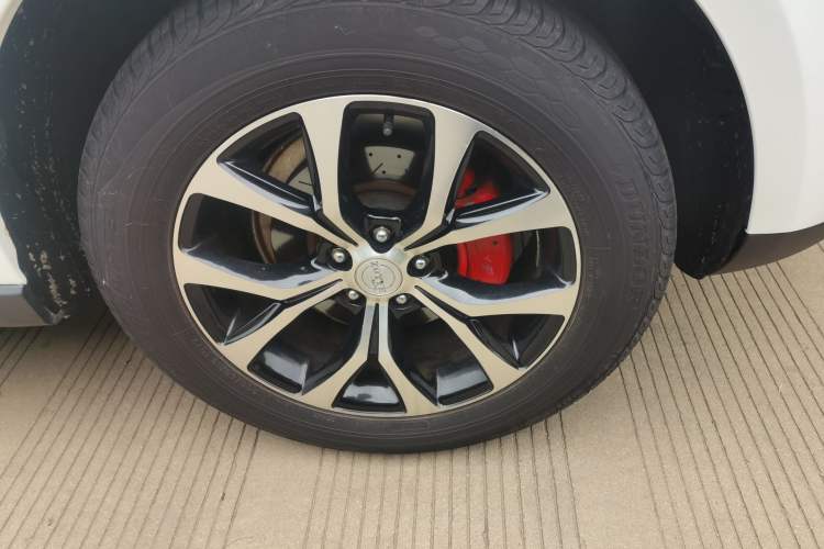 Used Zotye T600 2016 Sport Edition 1.5T Manual Prestige Model Right Front Wheel Hub